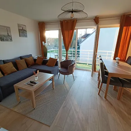 Les Vergers De Serris, 6 Personnes, 2 Pk Prives, Balcon, Lit Bebe Serris