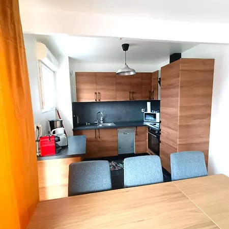 Les Vergers De Serris, 6 Personnes, 2 Pk Prives, Balcon, Lit Bebe Apartment