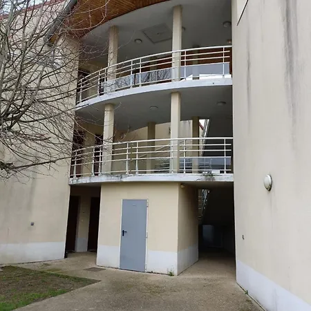 Apartment Les Vergers De Serris, 6 Personnes, 2 Pk Prives, Balcon, Lit Bebe Serris