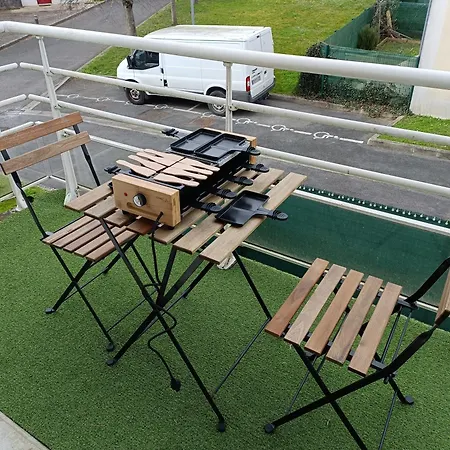 Apartment Les Vergers De Serris, 6 Personnes, 2 Pk Prives, Balcon, Lit Bebe