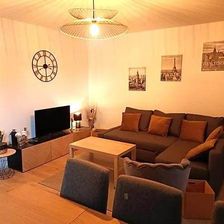 Apartment Les Vergers De Serris, 6 Personnes, 2 Pk Prives, Balcon, Lit Bebe *