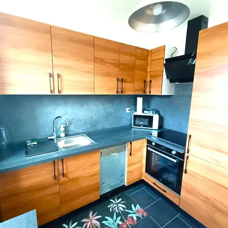 Apartment Les Vergers De Serris, 6 Personnes, 2 Pk Prives, Balcon, Lit Bebe *
